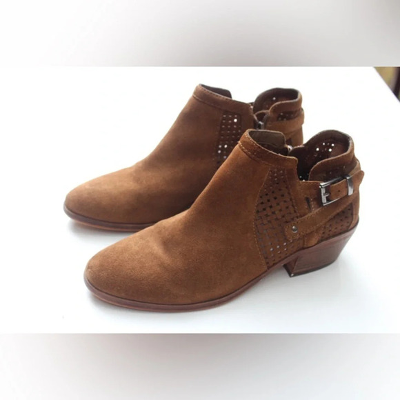 Vince Camuto ankle boots - Picture 2 of 12